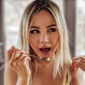 Chloe Ting Net Worth In Wiki Age Weight And Height