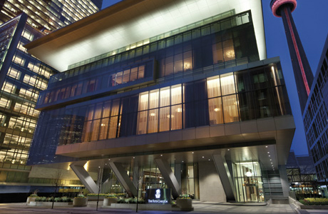 Фасад Ritz-Carlton в Торонто
