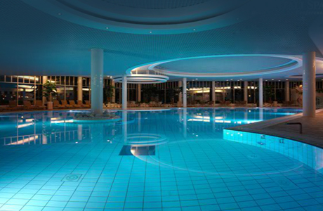 Naantali Spa Hotel предлагает два формата отдыха: на суше и на воде