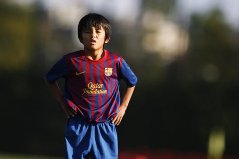 Новости : Клуб «Барселона» пополнил 10-летний японский футболист