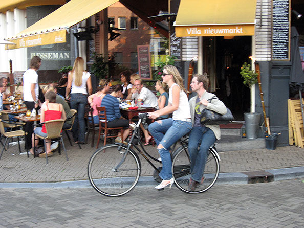 Лучшие города Европы для велосипедистов - Амстердам (Нидерланды)