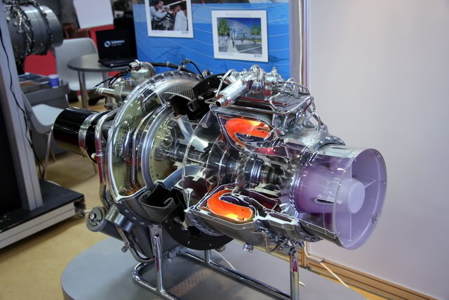 Авиационный мотор от Pratt & Whitney Canada 207D1, мощностью 1172 л.с.