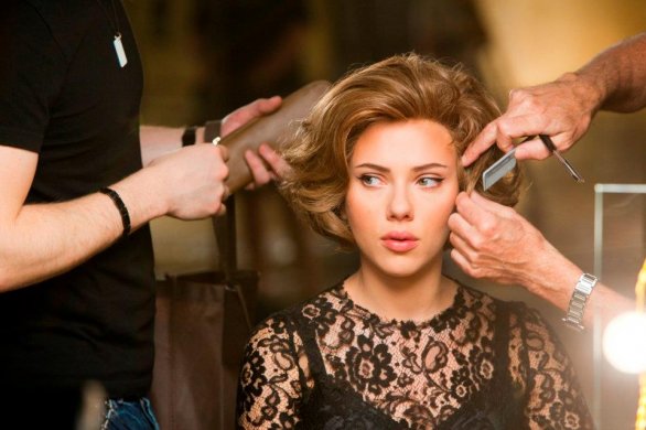 Лицом рекламной кампании Dolce & Gabbana The One Lace Edition стала Скарлетт Йоханссон