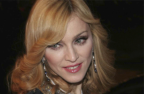 Светские новости : Мадонна презентовала новый аромат - Madonna Truth or Dare.