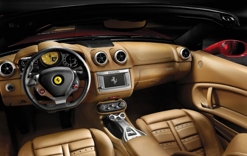 Интерьер Ferrari California