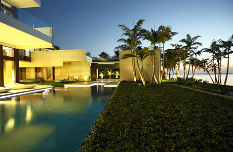 Недвижимость: Роскошный дом в Майами
