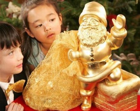 Санта-Клаус из золота