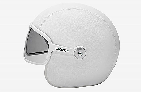 Белый шлем от Lacoste