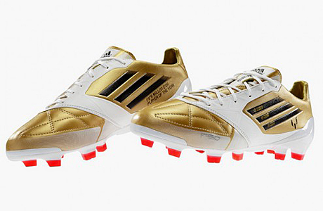 Золотые бутсы Adidas для Лео Месси