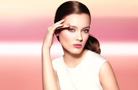 Модный макияж глаз от Chanel