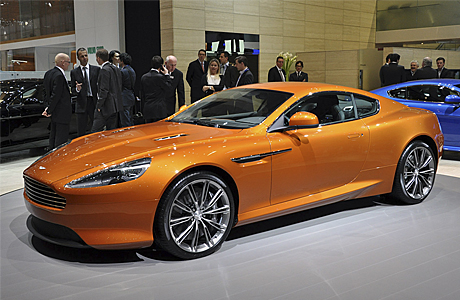 Роскошное авто Aston Martin Virage