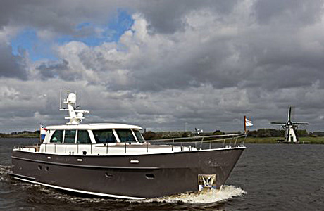 Моторная яхта Mulder 55 Explorer