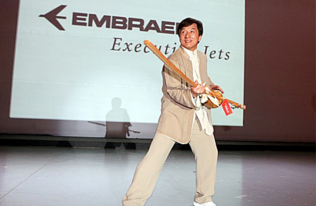 Джеки Чан в рекламе авиакомпании