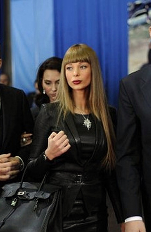 Дорогие аксессуары жены  Виктора Януковича