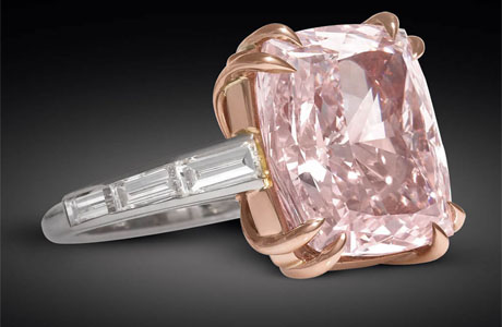 Розовый бриллиант Majestic Pink Diamond 