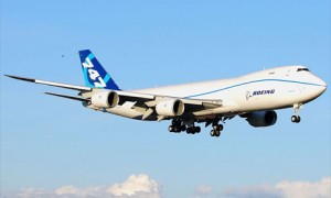 Самолет Boeing 747-8
