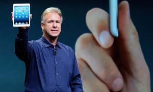 Фил Шиллер презентует iPad mini