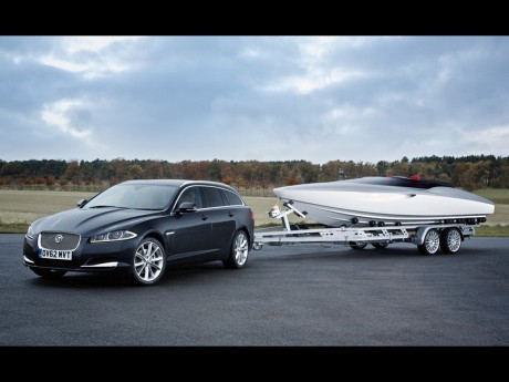 Проект Concept Speedboat by Jaguar Cars