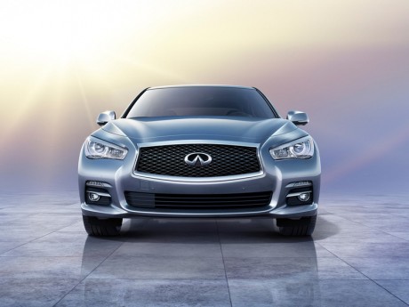 Седан Infiniti Q50 будет доступен осенью 2013 года