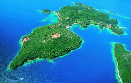 Остров Скорпиос продан за $153 млн