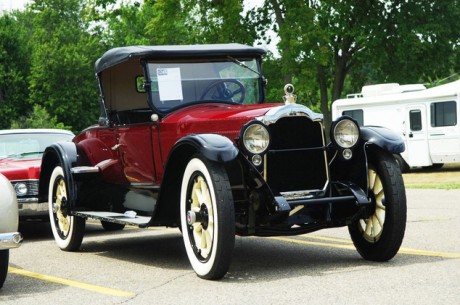 Машина Packard Twin Six Model 335 Roadster