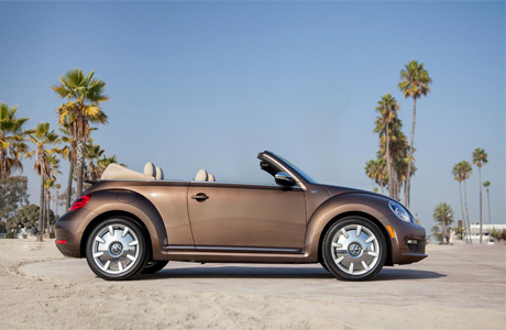 Автомобиль Volkswagen Beetle Cabrio