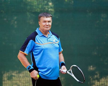 Президент Украины любит играть в теннис
