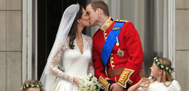 Кейт Миддлтон и принц Уильям: поцелуй века!