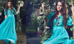 Олеся Стефанко в модном голубом платье
