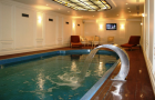 В отеле Fairmont Grand Hotel Kyiv открылся бассейн