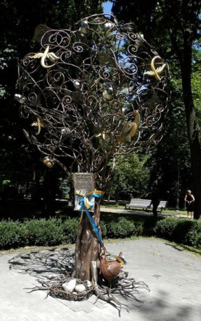 Дерево желаний в Киеве