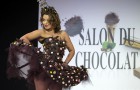 В Париже прошел показ платьев из шоколада