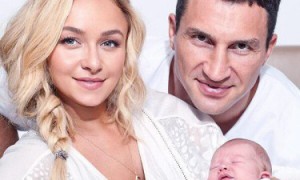 Владимир Кличко и Хайден Панеттьери впервые показали дочь