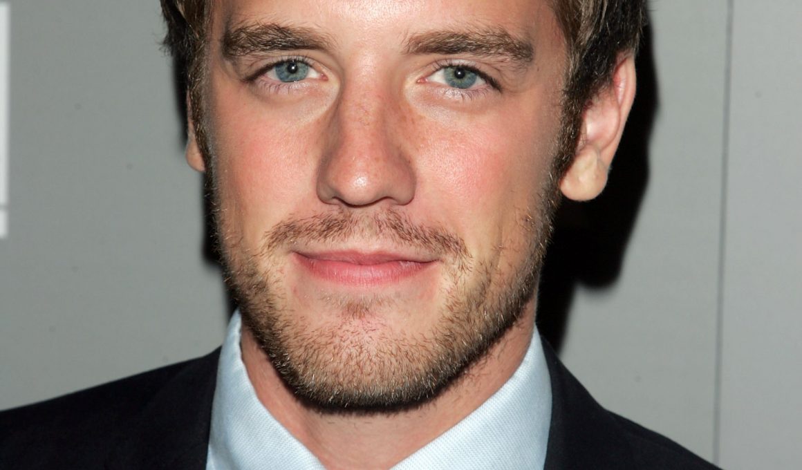 Bret Harrison Net Worth in 2023 - Wiki, Age, Weight and Height