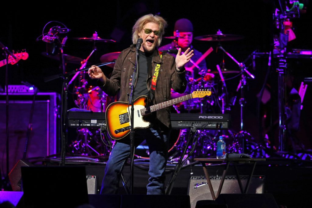 Daryl Hall Net Worth Wiki, Age, Weight and Height, Relationships