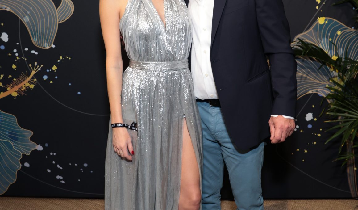 Dylan Penn Net Worth in 2023 - Wiki, Age, Weight and Height