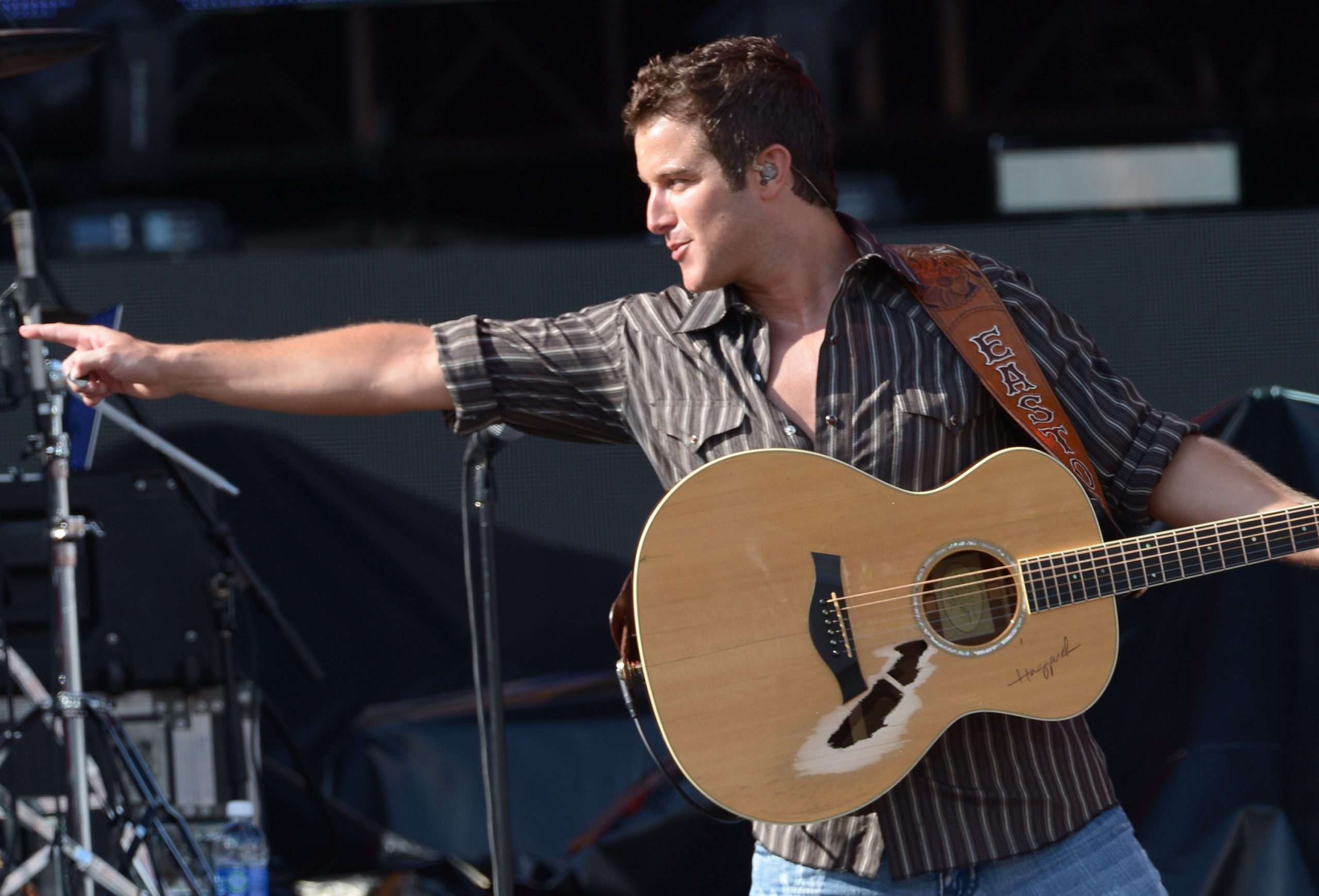 Easton Corbin