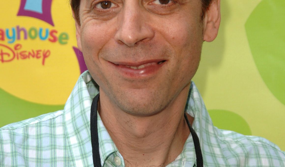Fred Stoller Net Worth in 2023 - Wiki, Age, Weight and Height