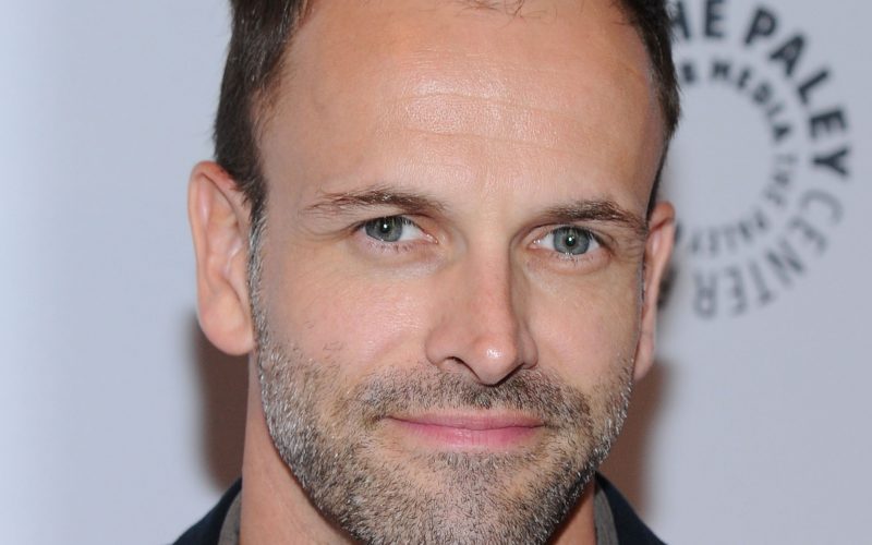 Jonny Lee Miller