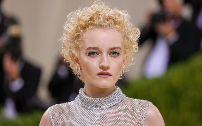 Julia Garner