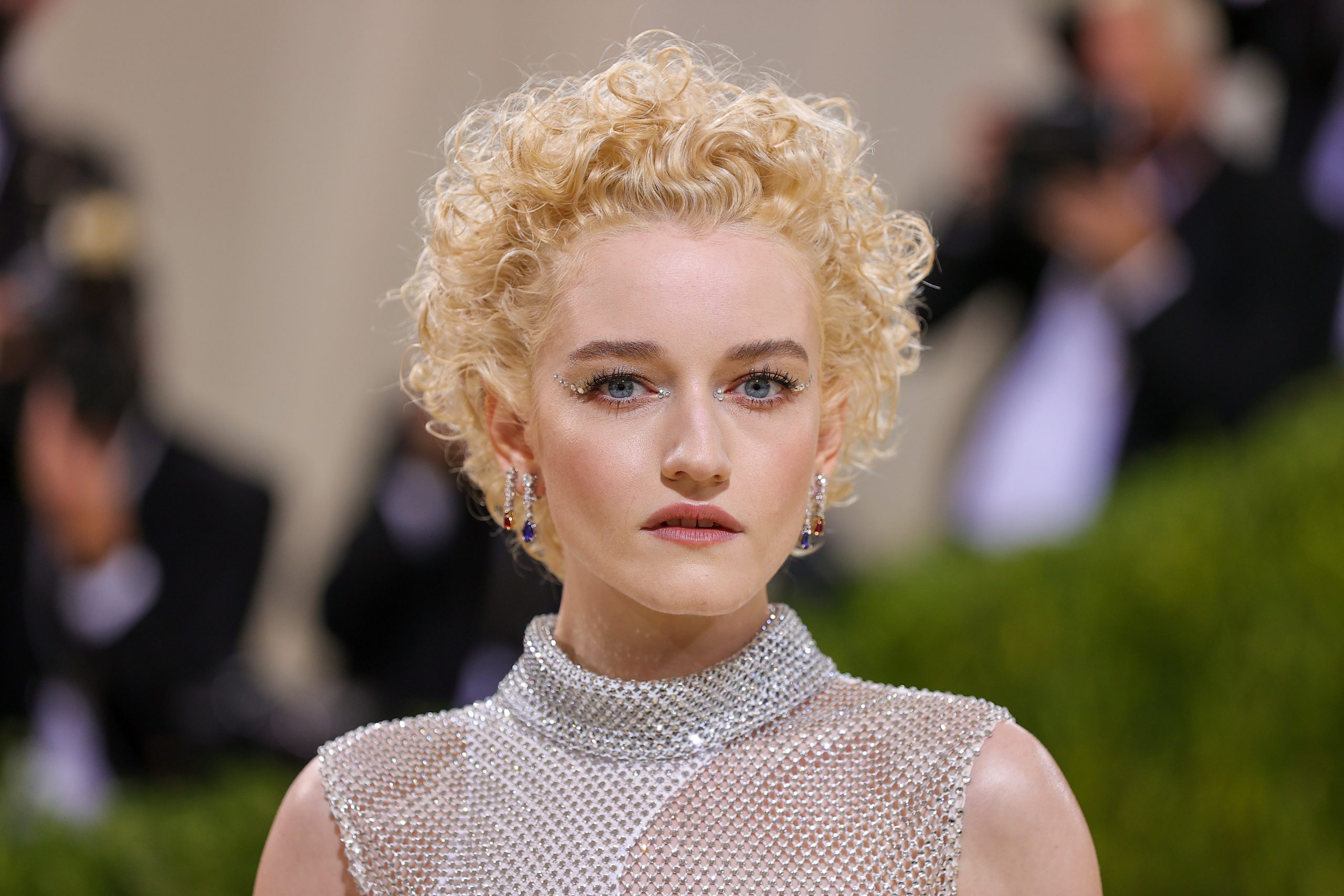 Julia Garner