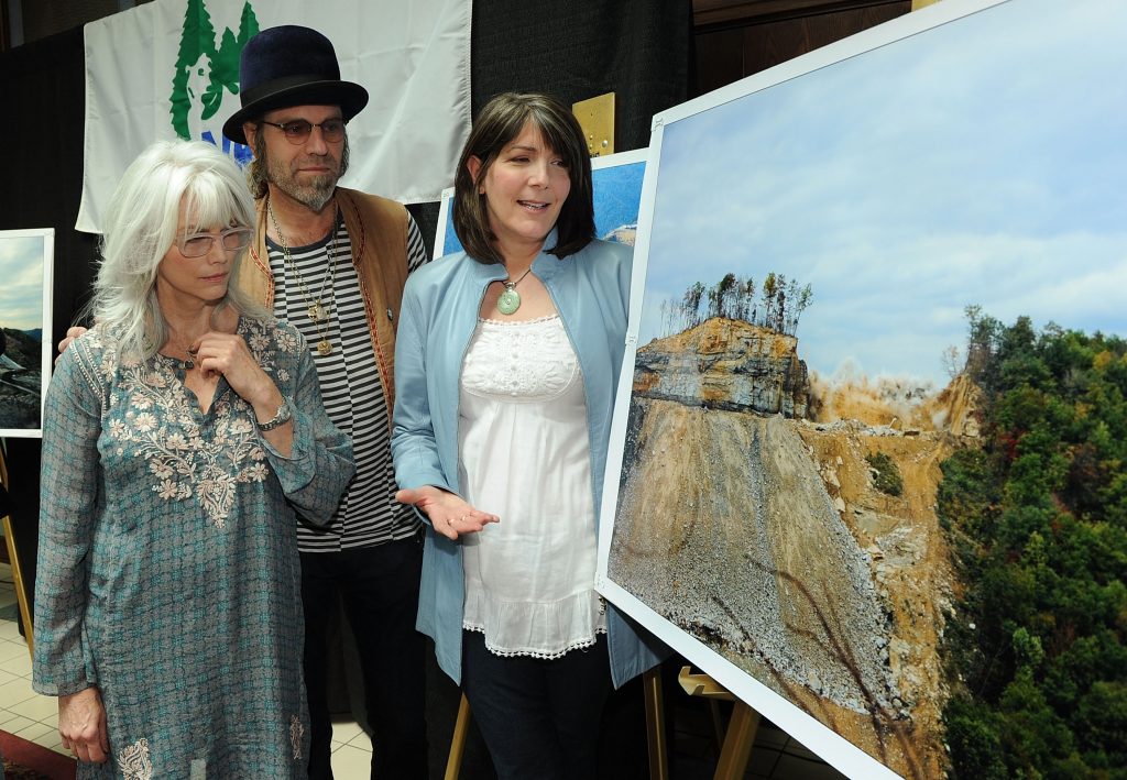 Kathy Mattea Net Worth - Wiki, Age, Weight and Height, Relationships