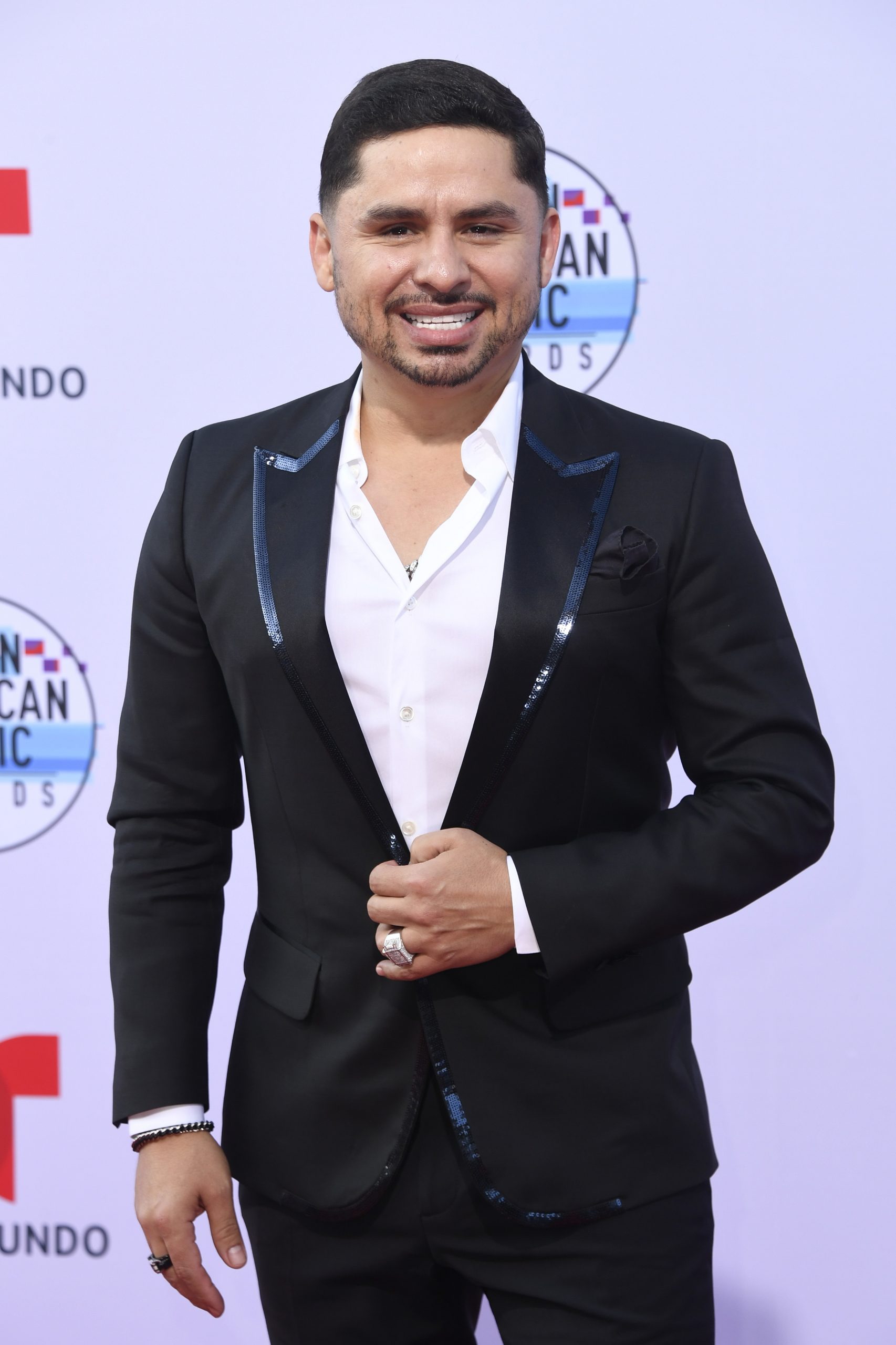 Larry Hernandez