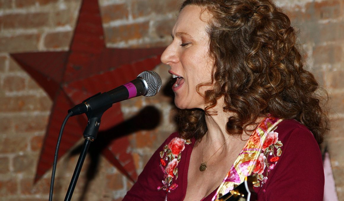 Laurie Berkner Net Worth in 2023 - Wiki, Age, Weight and Height