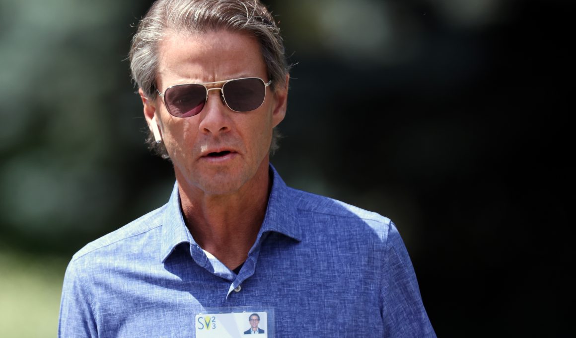 Lorenzo Mendoza Net Worth in 2023 - Wiki, Age, Weight and Height