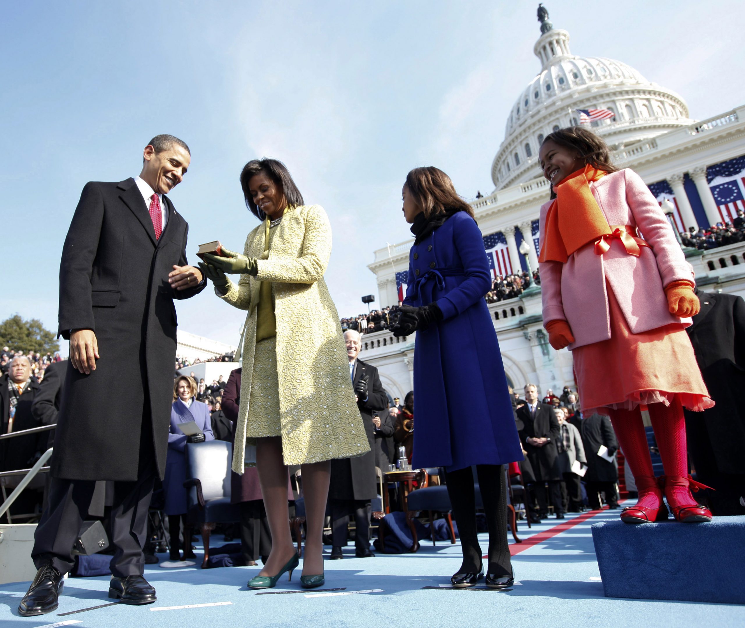 Malia Obama and Sasha Obama