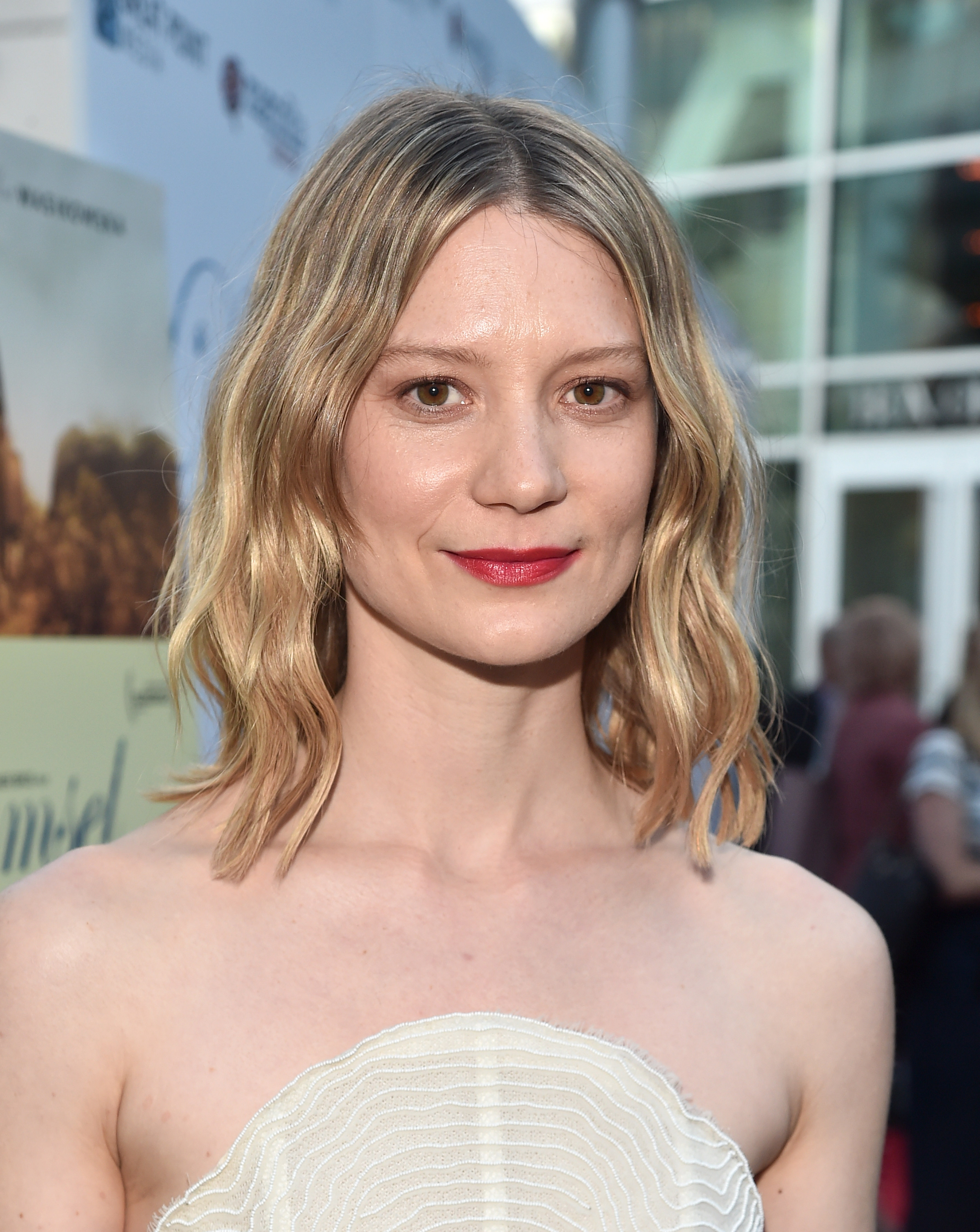 Mia Wasikowska