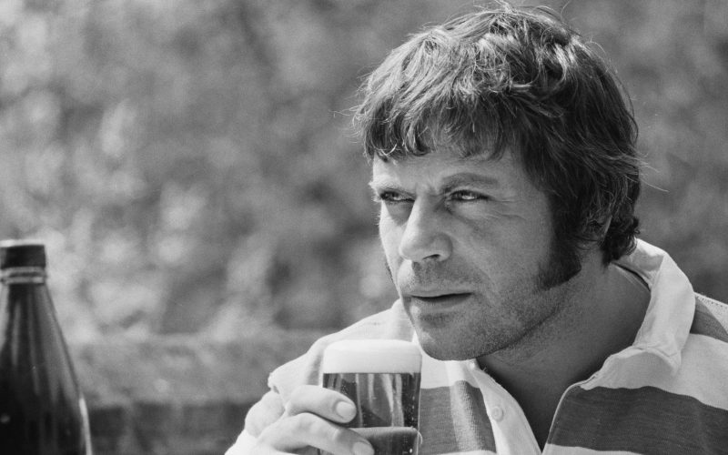 Oliver Reed