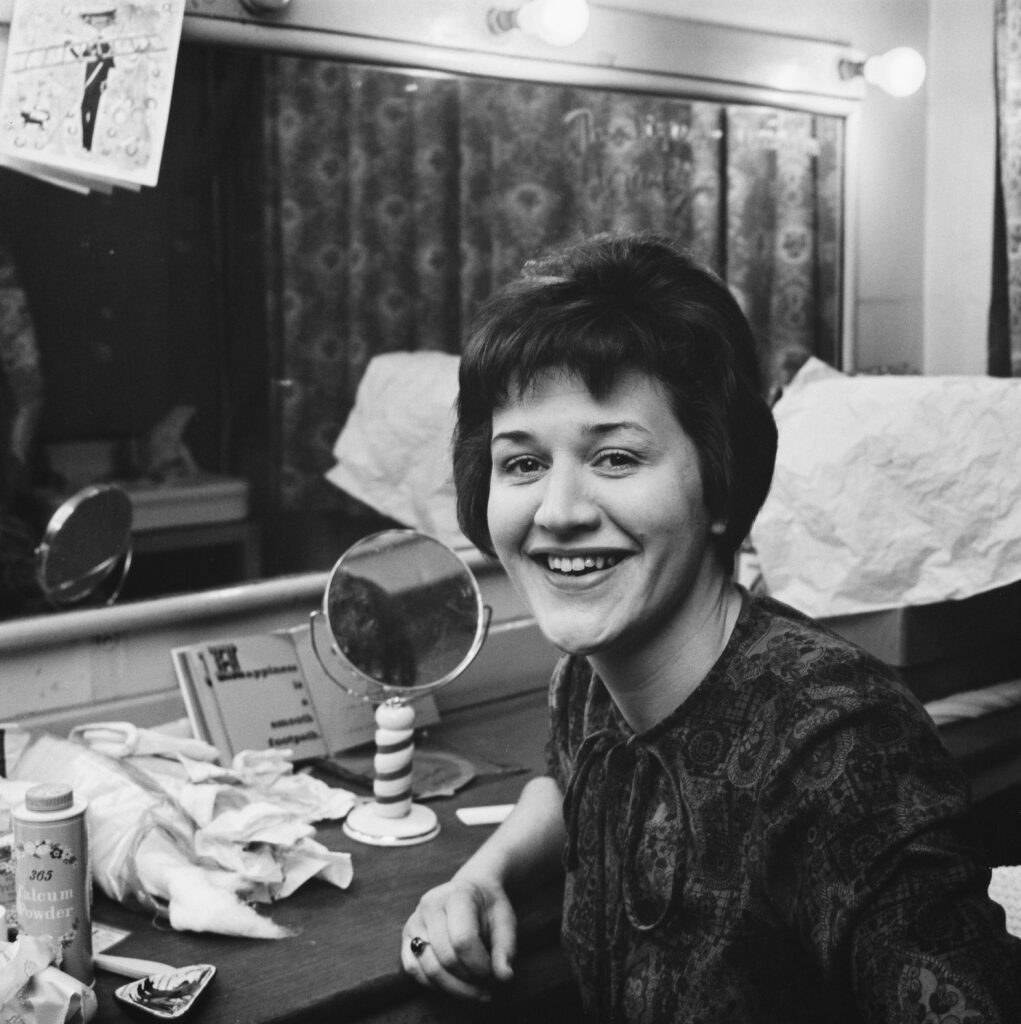 Patricia Routledge Net Worth - Wiki, Age, Weight and Height