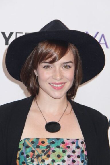 Renée Felice Smith Net Worth in 2023 - Wiki, Age, Weight and Height